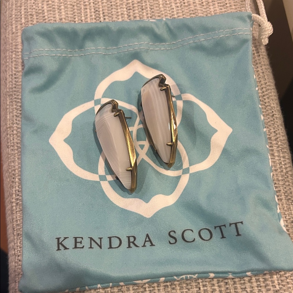 Kendra Scott Ivory and Gold Arrowhead Earrings